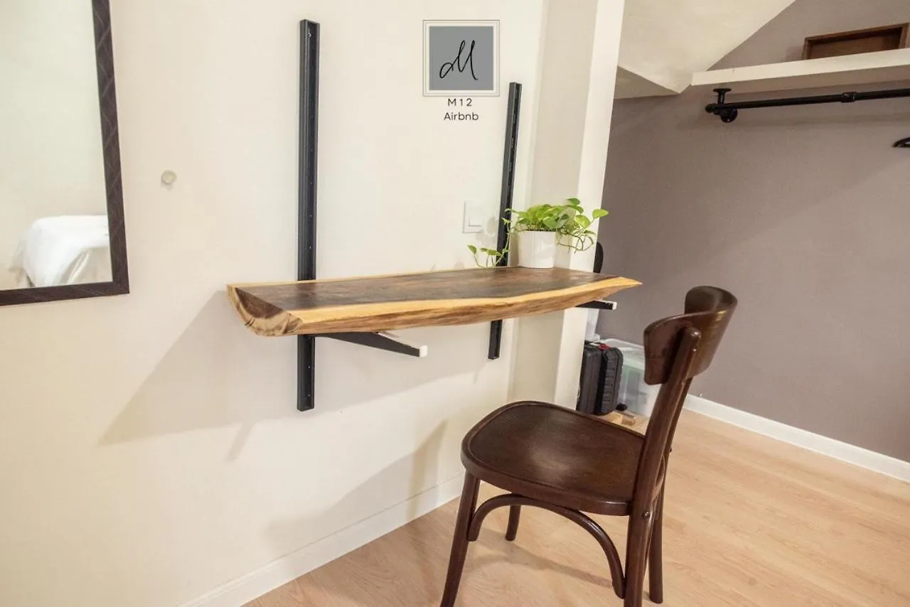 M12 Homestay, 巴特沃思